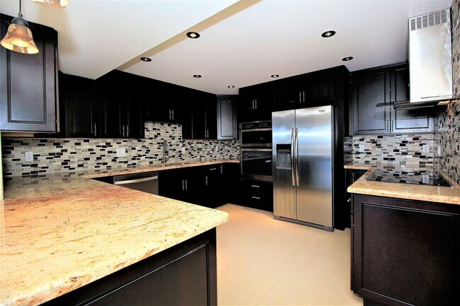 Building Photo - 1360 S Ocean Blvd