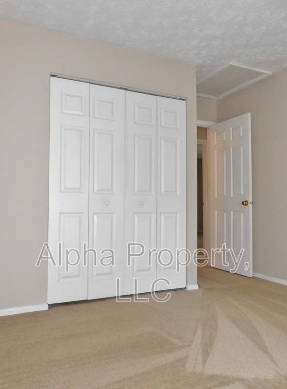 Building Photo - 20 Clearfield Rd