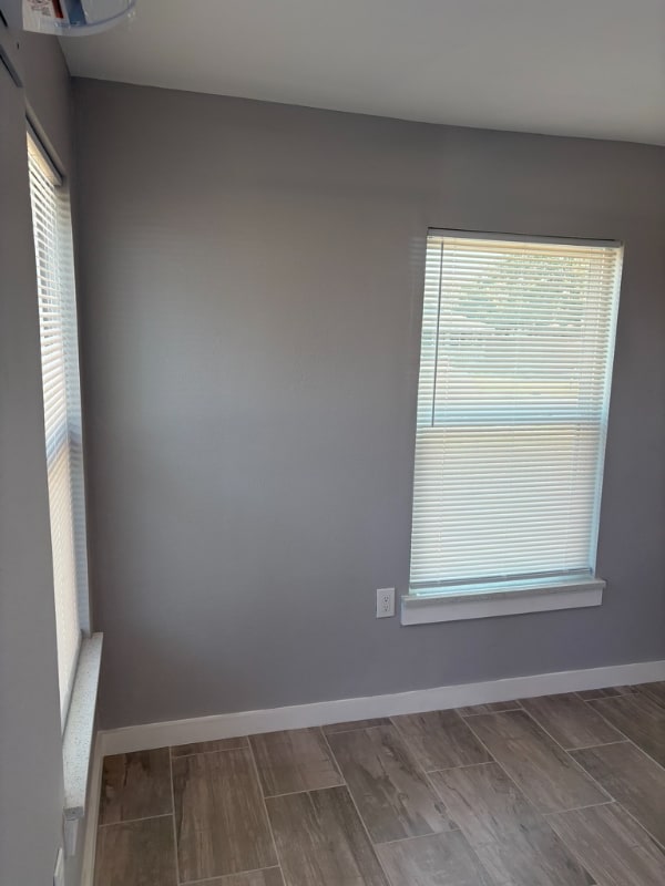 Building Photo - 519 Claride St