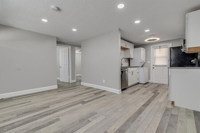 Building Photo - 13496 W Rena Dr