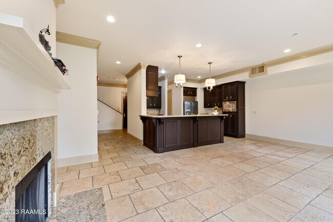 Building Photo - 605 Silverstone Rd