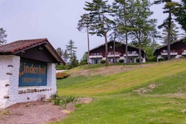 Building Photo - 18 Bunker Ln