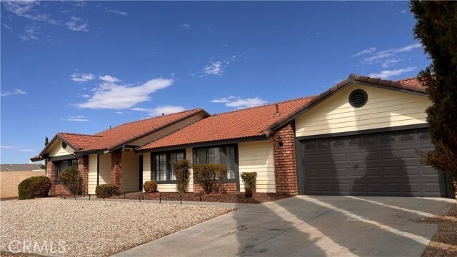 Building Photo - 13677 Ivanpah Rd