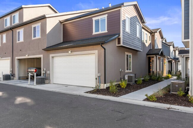 Building Photo - West Haven