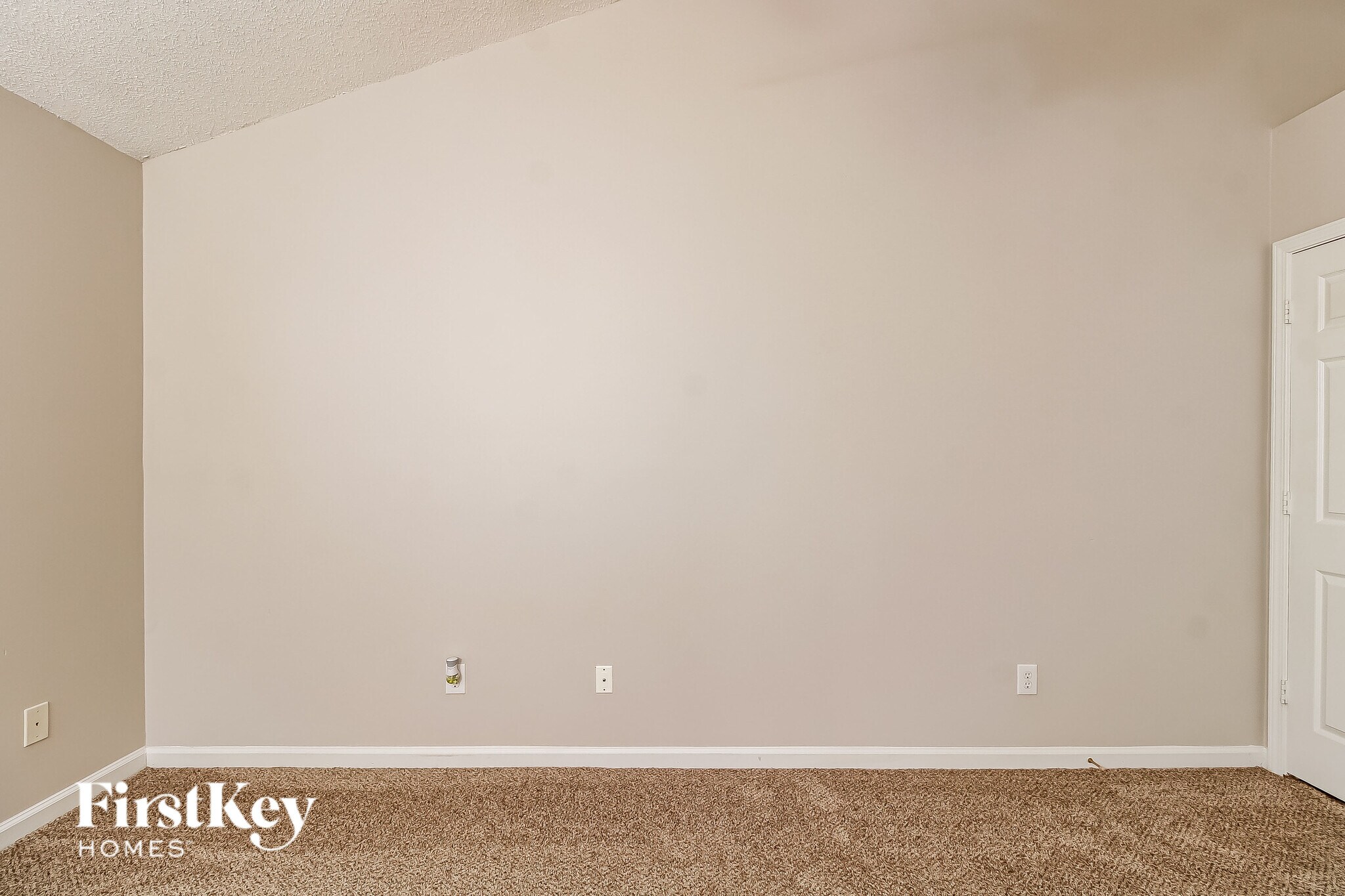 Building Photo - 227 Julian Pond Ln