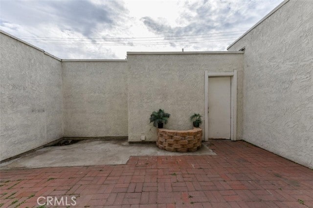 Building Photo - 2057 Dacian Dr S
