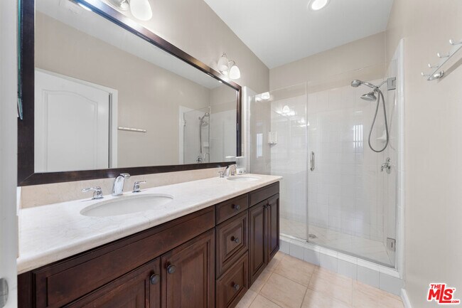 Building Photo - 5509 W 149th Pl