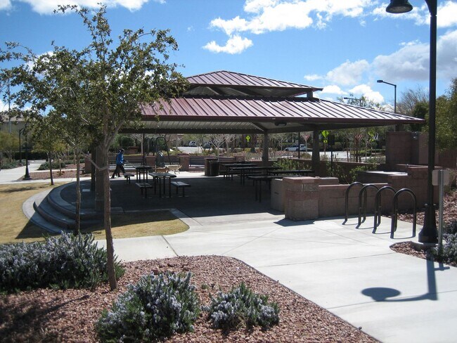 Building Photo - Beautiful 3 bd home in Summerlin Center ne...