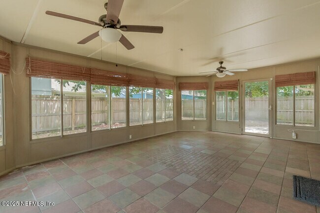 Building Photo - 3331 Ashridge Dr