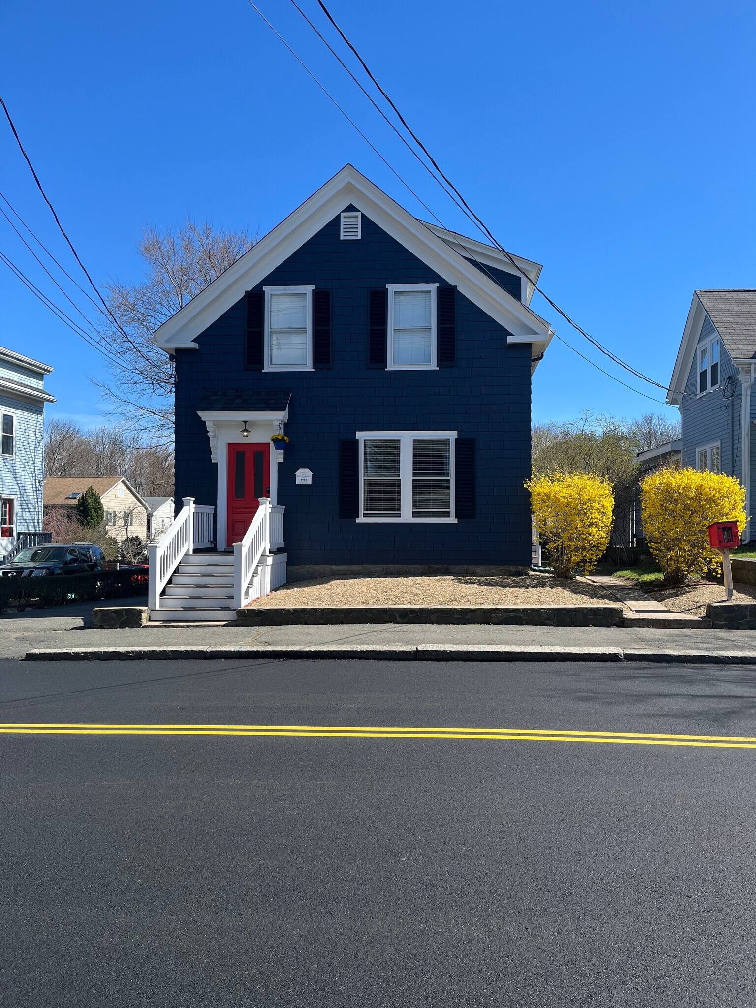 Quiet street - 35 Lincoln Ave