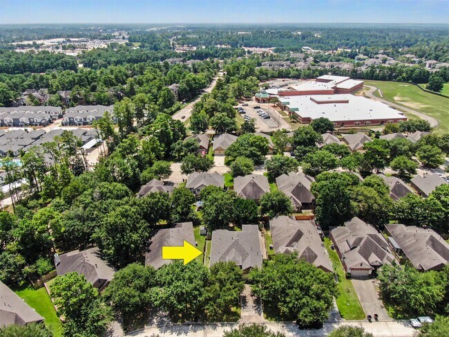Building Photo - 1912 Hill Manor Dr