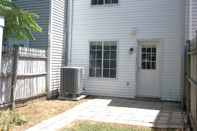 Building Photo - 5826 Whitfield Ct