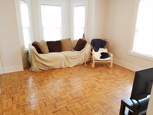 Building Photo - 100 Flint St