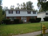 Building Photo - 11 Glenhaven Dr