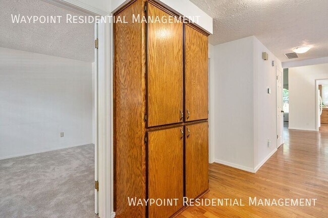 Building Photo - 3108 Woodbrook Pl