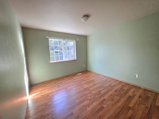 Building Photo - Gated Community