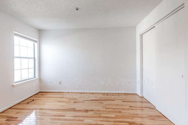 Building Photo - 14069 Vista Dr
