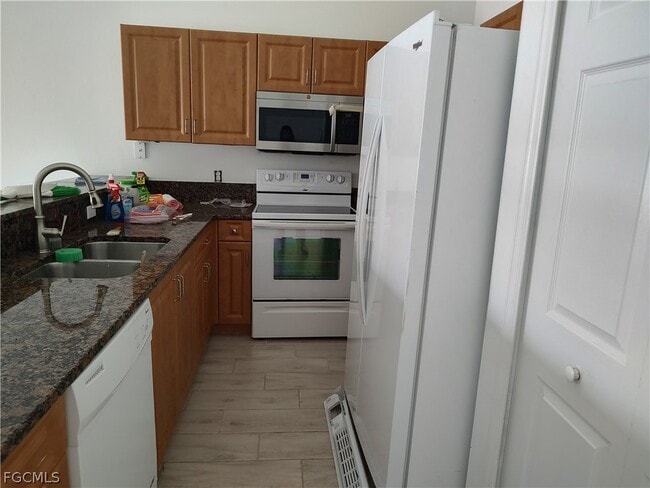 Building Photo - 8521 Oakshade Cir