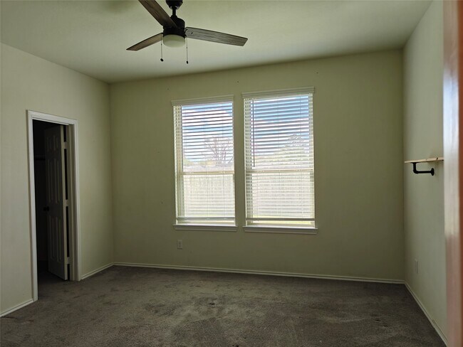 Building Photo - 1731 Gray Hawk Dr