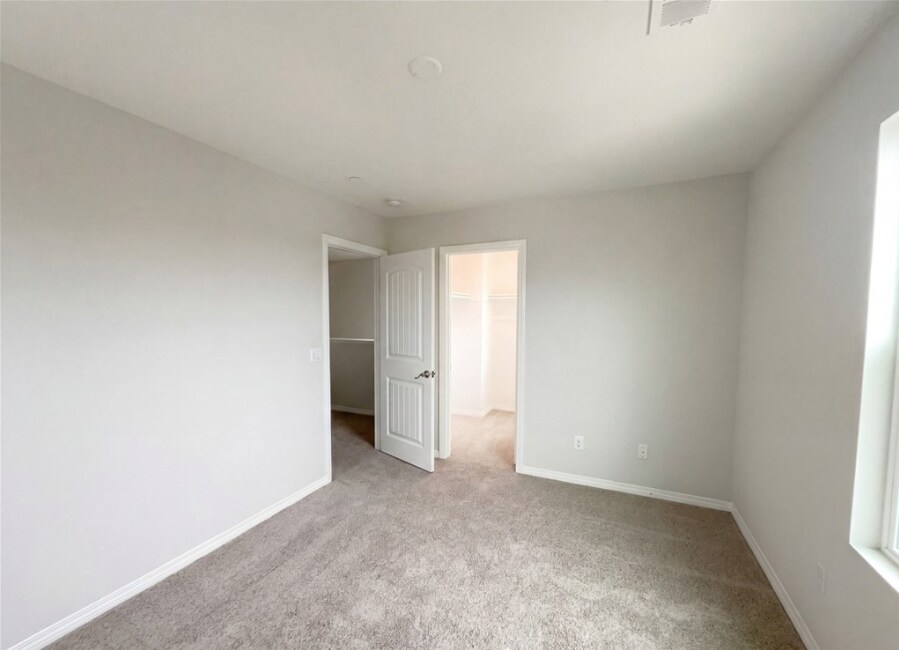 Building Photo - 27552 Gruber Dr