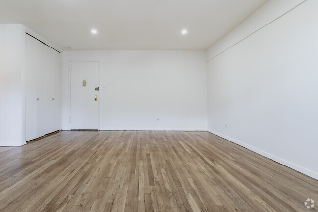 Living Room - 142-27 Barclay Ave