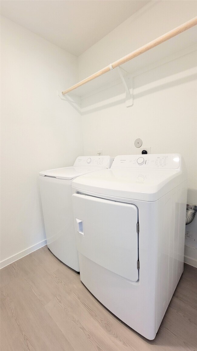 Building Photo - 27634 Spearmint Ridge Dr