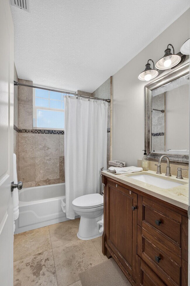 Building Photo - 1603 Mizzenmast Way