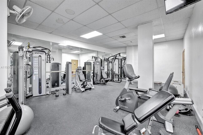 Building Photo - 3800 S Ocean Dr