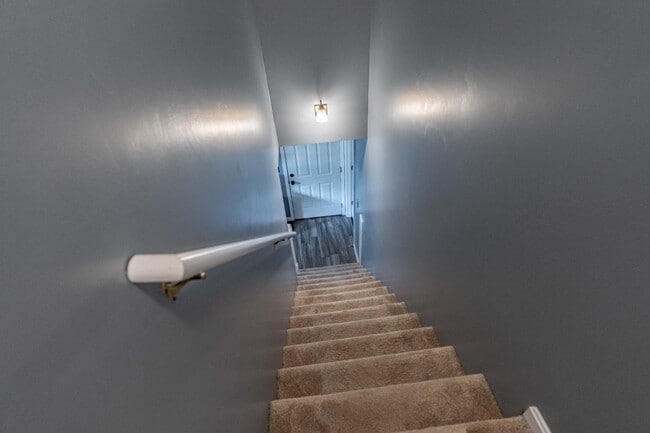 Building Photo - 511 Henry St