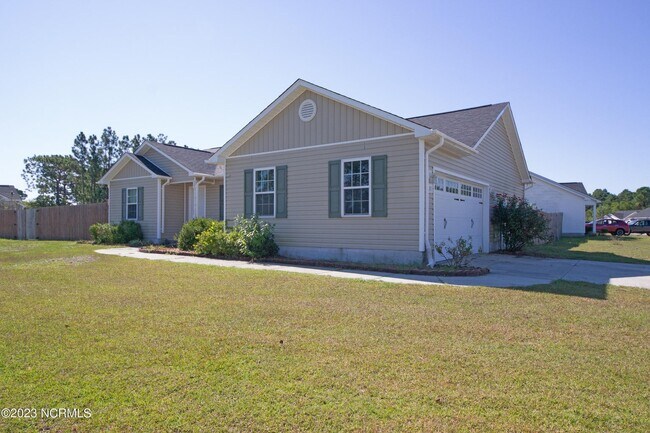 Building Photo - 211 Michel Ct