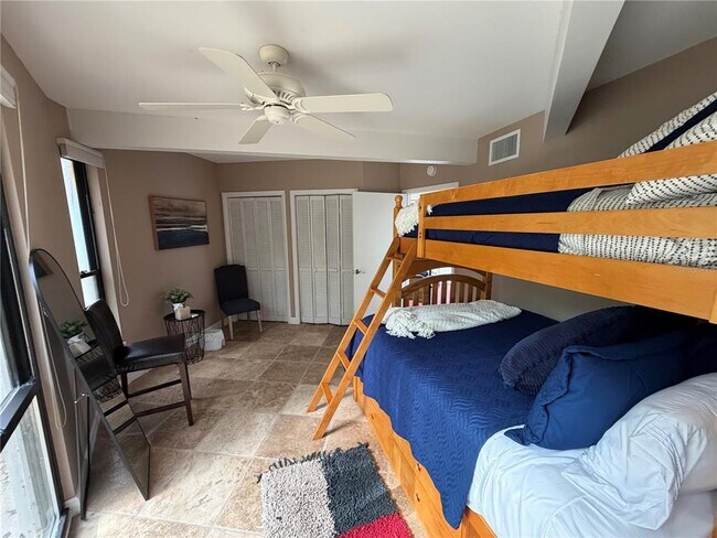 Building Photo - 15760 SE 140th Ave