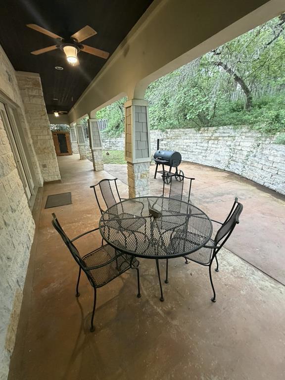 Building Photo - 130 Squires Dr