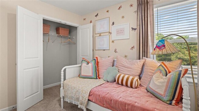 Building Photo - 131 Red Maple Wy