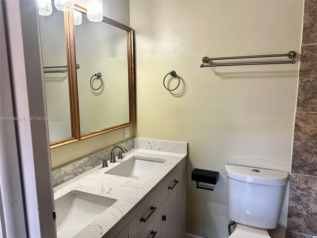 Building Photo - 4249 SW 154th Ave