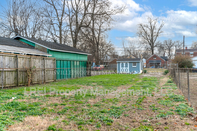 Building Photo - 1318 Lillian Ave