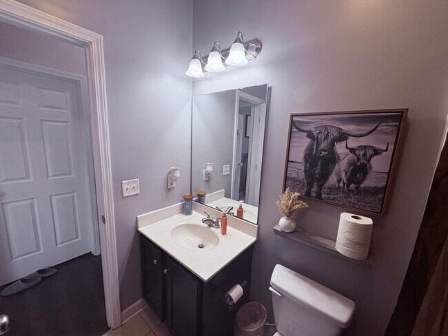 Building Photo - 174 Moonstone Ct