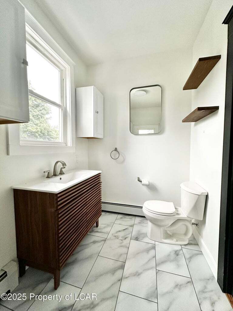 Building Photo - 44 Shoemaker St