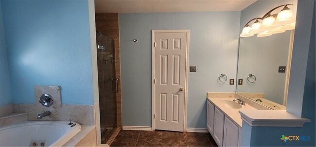 Building Photo - 4509 Twin Oaks Cir