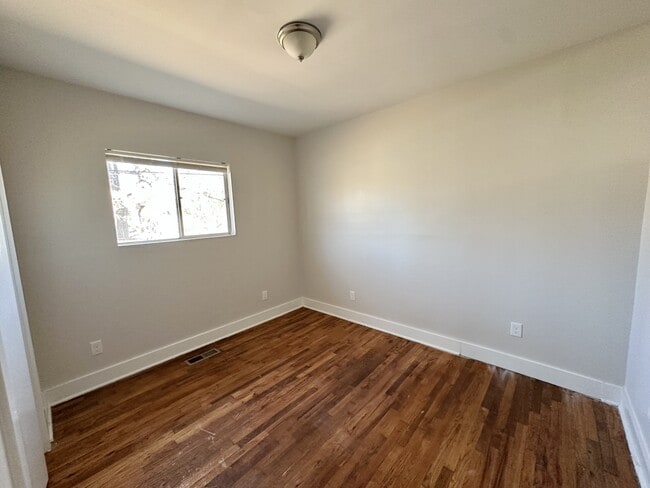 Building Photo - 226 3rd Ave