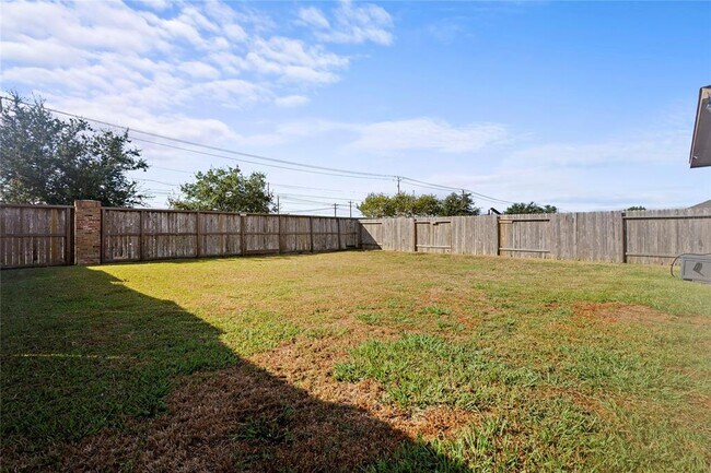 Building Photo - 7529 Topaz Way