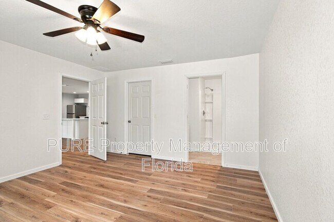 Building Photo - 11330 NE 66th Ln