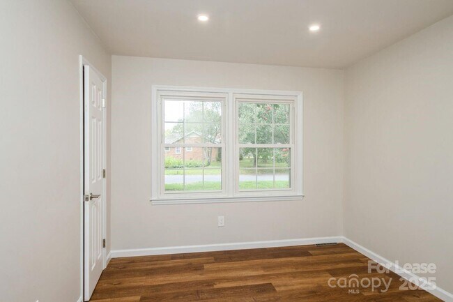 Building Photo - 2510 O'Hara Dr