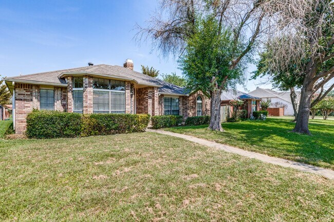 Building Photo - Lovely 3 Bedroom, 2 Bathroom Home in Mesqu...