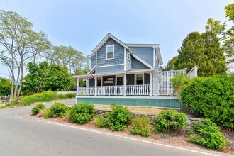 Building Photo - WINTER RENTAL: Changes In Latitude (Dogs Welcome!)