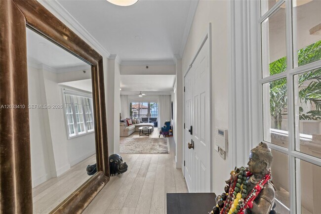 Building Photo - 19122 Fisher Island Dr