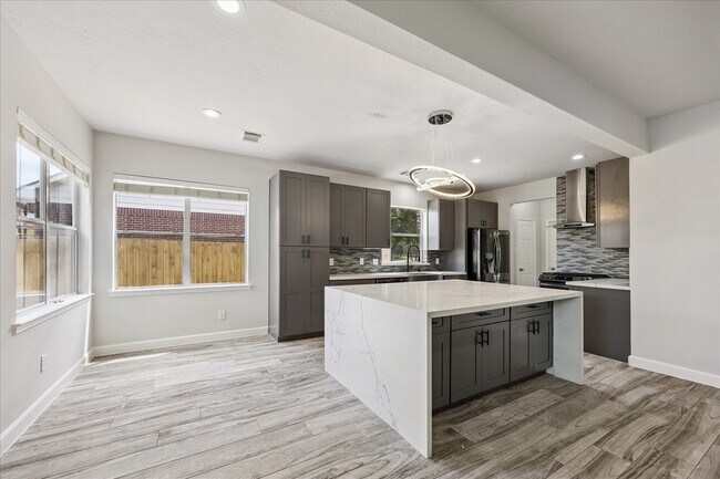 Building Photo - 3214 Trotwood Ln