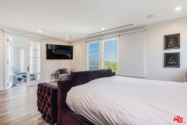 Building Photo - 3880 Prado del Trigo