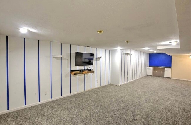 Building Photo - SCOTCH PINE