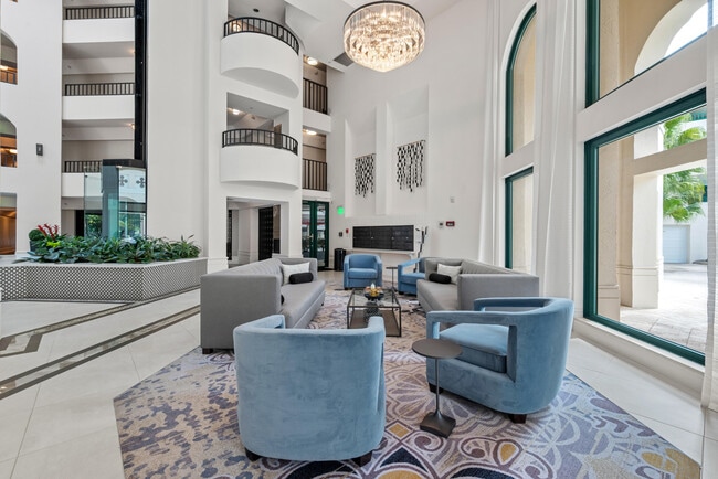 Building Photo - 100 SE 5th Ave