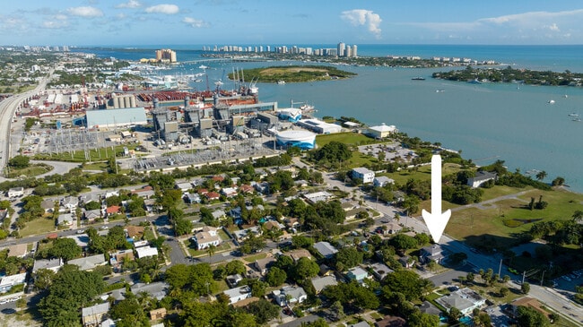 Building Photo - 5701 N Flagler Dr